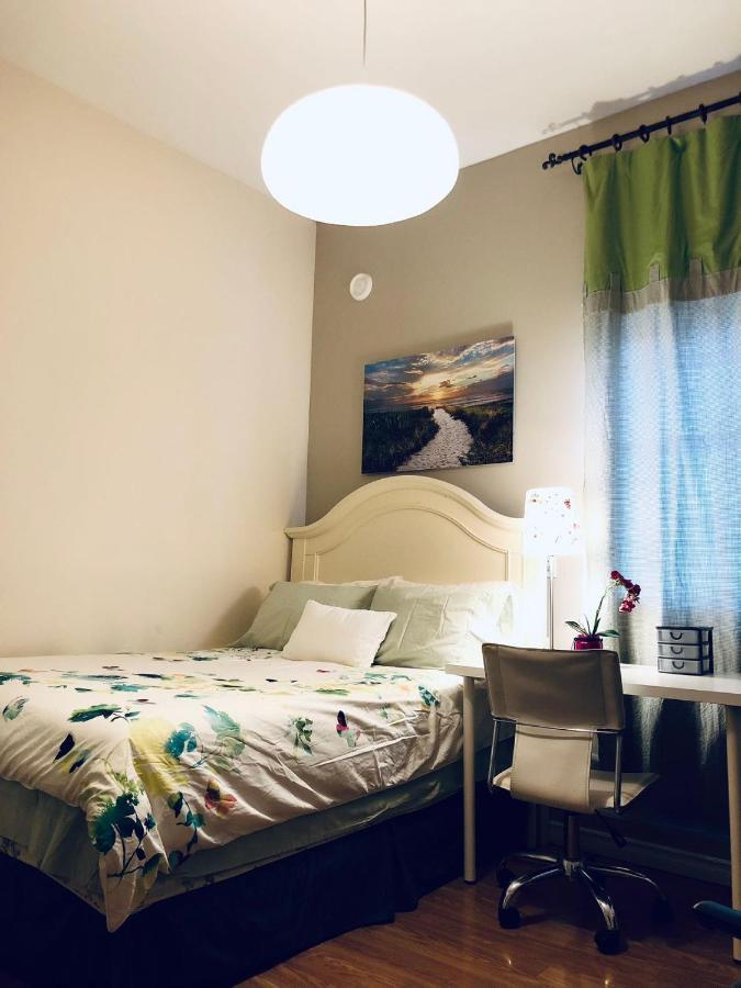 University Cabana Inn Victoria Bagian luar foto